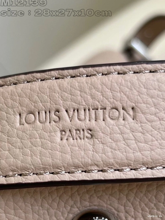 WIS Flore-28*27*10CM LOUIS VUITTON 1128